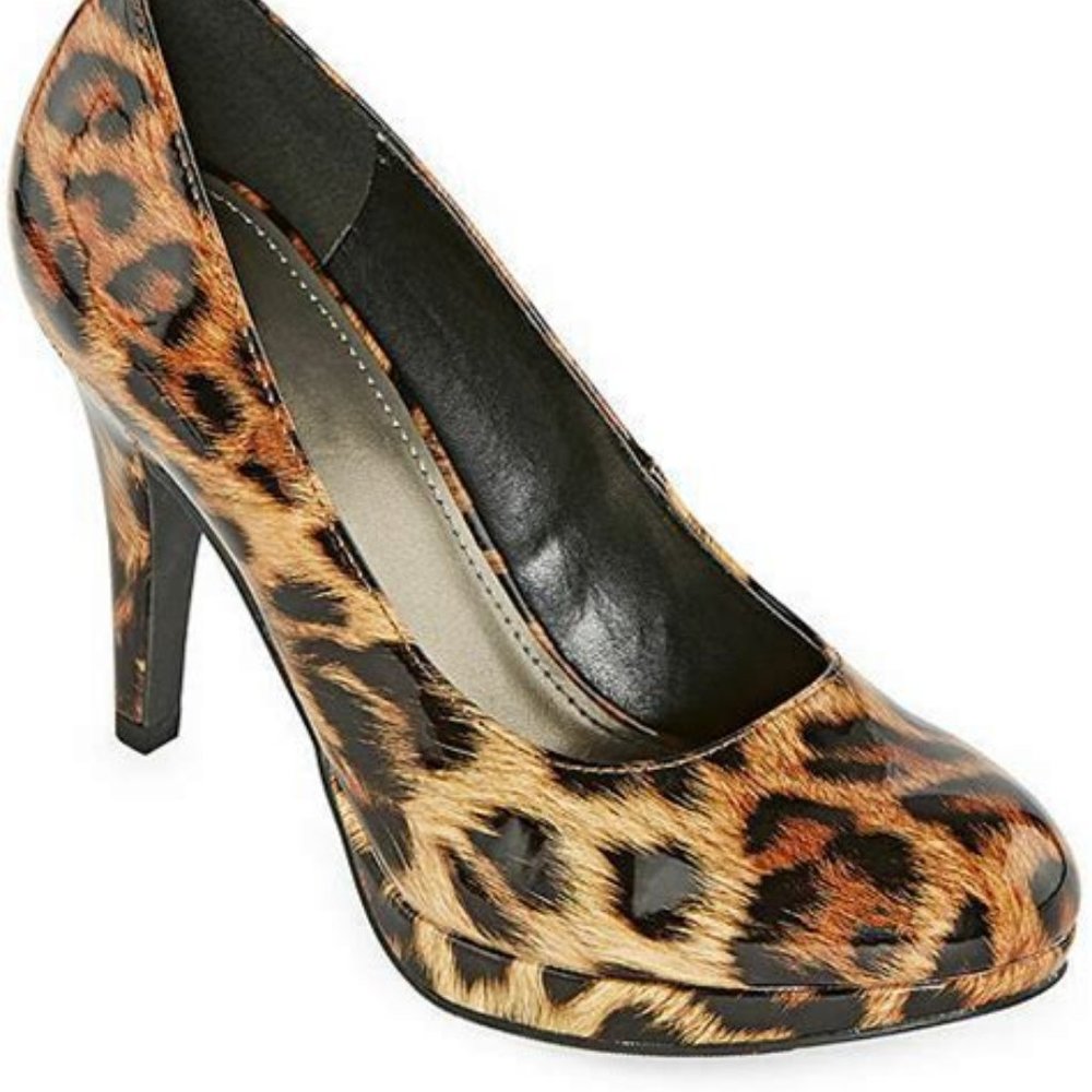 Worthington JEAN Leopard Print Pumps/Shoes  8.5M
